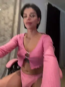 Snapshot of Rosariolovex chatting on March 13, 2025, 6:56 pm Rosariolovex online show from March 13, 2025, 6:56 pm