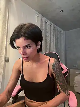 Snapshot of Rosariolovex chatting on February 1, 2025, 9:29 pm Rosariolovex online show from February 1, 2025, 9:29 pm