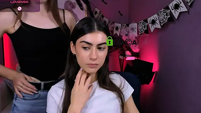 Snapshot of flora_ri chatting on October 29, 2025, 10:25 am flora ri online show from October 29, 2025, 10:25 am