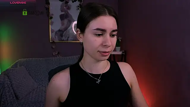 Snapshot of flora_ri chatting on January 14, 2026, 10:19 am flora ri online show from January 14, 2026, 10:19 am