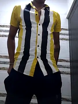 Snapshot of xx54362 chatting on November 4, 2025, 1:37 pm xx54362 online show from November 4, 2025, 1:37 pm