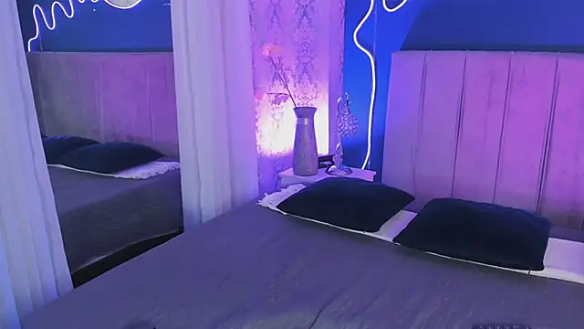 Snapshot of JeanneSabatier chatting on November 27, 2025, 8:09 pm JeanneSabatier online show from November 27, 2025, 8:09 pm