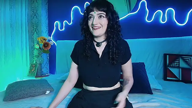 JeanneSabatier online show from April 18, 2026, 7:51 pm