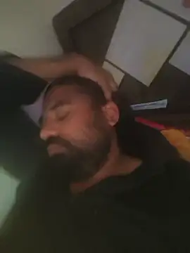 Snapshot of Raziv_komal143 chatting on February 21, 2025, 2:06 am Raziv komal143 online show from February 21, 2025, 2:06 am