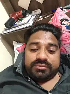 Snapshot of Raziv_komal143 chatting on February 28, 2025, 4:10 pm Raziv komal143 online show from February 28, 2025, 4:10 pm