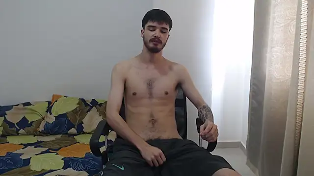 Snapshot of Aleex_Miller chatting on December 4, 2025, 5:01 pm Aleex Miller online show from December 4, 2025, 5:01 pm