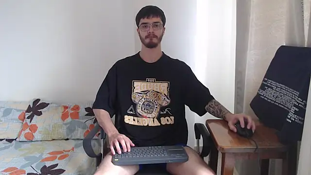 Snapshot of Aleex_Miller chatting on November 11, 2025, 8:58 pm Aleex Miller online show from November 11, 2025, 8:58 pm