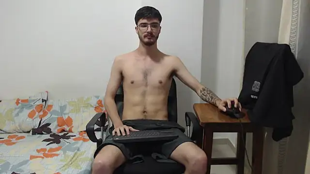 Snapshot of Aleex_Miller chatting on November 30, 2025, 9:32 am Aleex Miller online show from November 30, 2025, 9:32 am