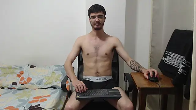 Snapshot of Aleex_Miller chatting on November 8, 2025, 4:05 am Aleex Miller online show from November 8, 2025, 4:05 am