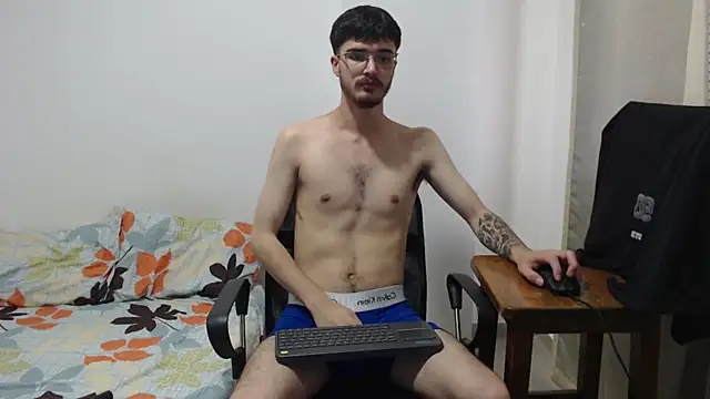 Snapshot of Aleex_Miller chatting on November 27, 2025, 11:54 am Aleex Miller online show from November 27, 2025, 11:54 am