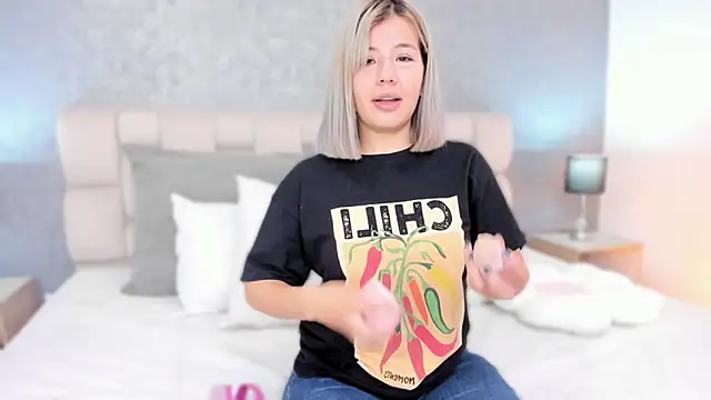 Snapshot of ah_mara_ chatting on December 3, 2025, 11:42 am ah mara online show from December 3, 2025, 11:42 am