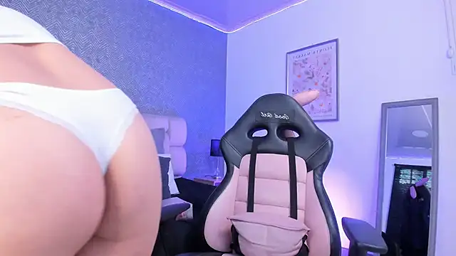 Snapshot of ah_mara_ chatting on October 21, 2025, 11:42 am ah mara online show from October 21, 2025, 11:42 am