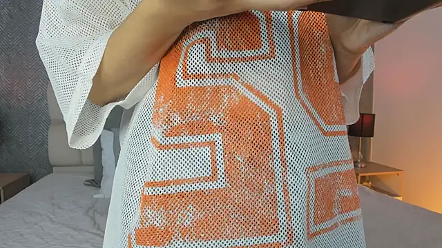 Snapshot of ah_mara_ chatting on October 6, 2025, 11:33 am ah mara online show from October 6, 2025, 11:33 am