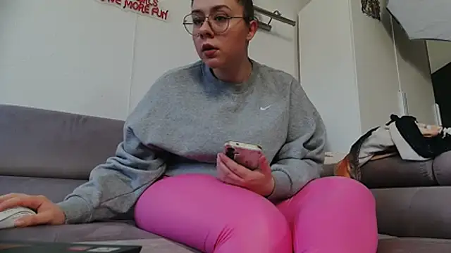 versautemeli online show from February 24, 2026, 1:01 pm