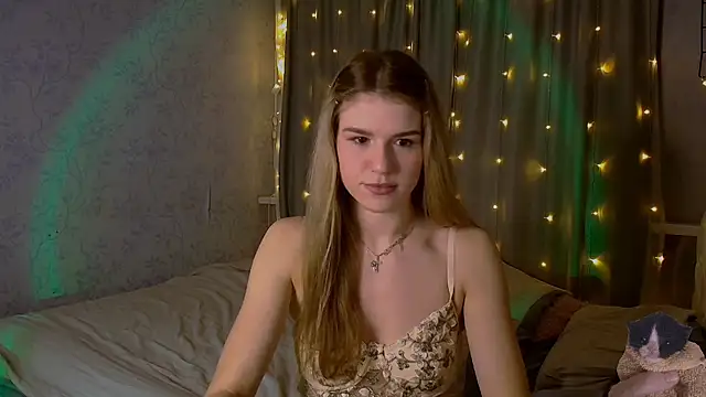 Melissa smith  online show from March 10, 2025, 8:45 pm