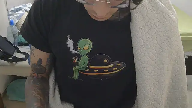 Snapshot of smokingink chatting on July 4, 2026, 9:08 pm smokingink online show from July 4, 2026, 9:08 pm