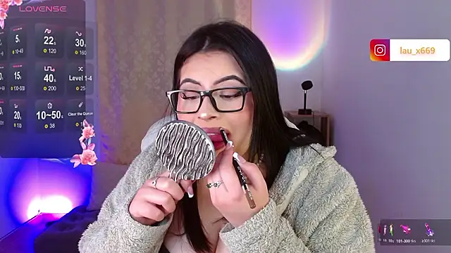 isabella1616 online show from February 7, 2026, 4:53 am