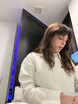 bunnierotten online show from February 25, 2026, 2:01 am