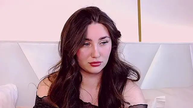 KiraBarlows online show from March 6, 2025, 8:27 pm