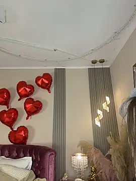 KiraBarlows online show from March 3, 2026, 7:43 pm