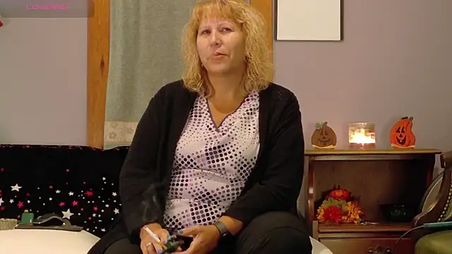 Badgirlpr2 online show from October 2, 2025, 3:54 am