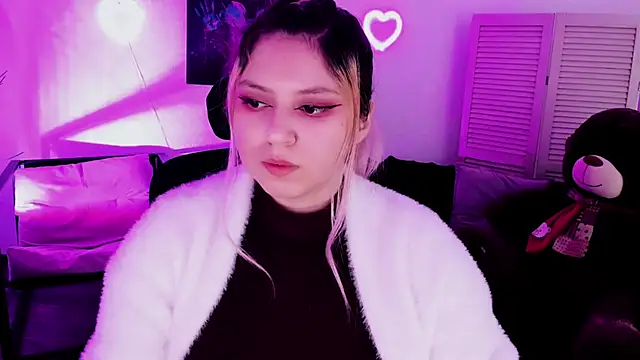 DiaAngell online show from April 4, 2026, 8:04 pm