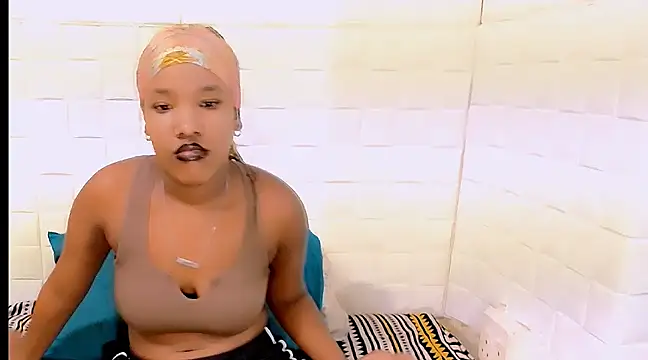 EroticSexyPrada online show from March 13, 2025, 4:45 pm