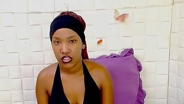 EroticSexyPrada online show from March 25, 2026, 5:56 pm