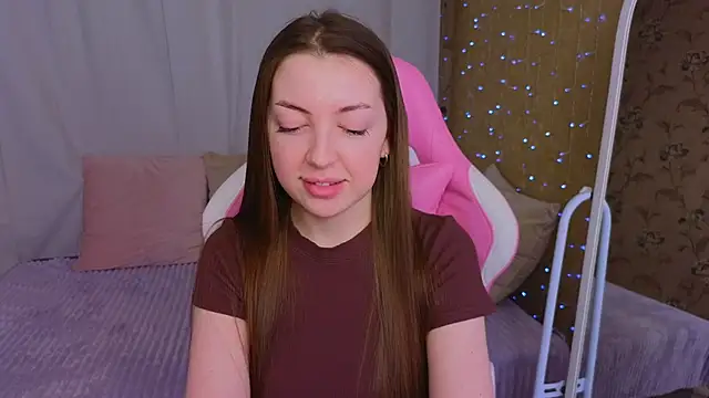 Snapshot of Ann_moon__ chatting on February 27, 2025, 4:32 pm Ann moon online show from February 27, 2025, 4:32 pm