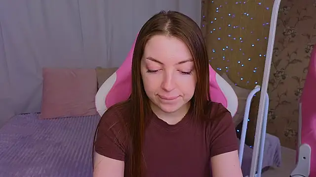 Snapshot of Ann_moon__ chatting on February 27, 2025, 1:28 pm Ann moon online show from February 27, 2025, 1:28 pm