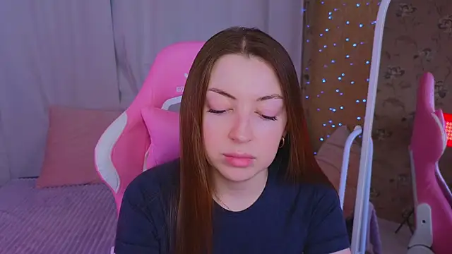 Snapshot of Ann_moon__ chatting on March 9, 2025, 12:09 pm Ann moon online show from March 9, 2025, 12:09 pm