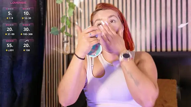 Snapshot of Sophie_new25 chatting on October 15, 2025, 12:24 pm Sophie new25 online show from October 15, 2025, 12:24 pm