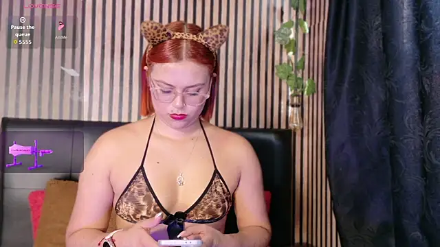 Snapshot of Sophie_new25 chatting on September 23, 2025, 12:23 pm Sophie new25 online show from September 23, 2025, 12:23 pm