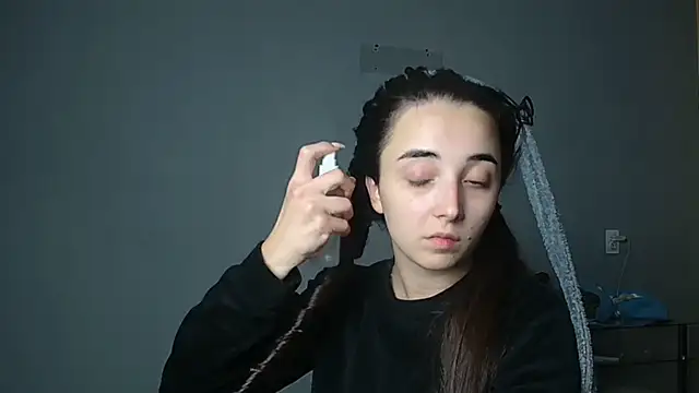 Eva Gloryy online show from October 16, 2025, 5:43 pm