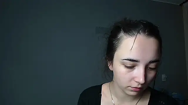 Eva Gloryy online show from December 5, 2025, 3:43 pm