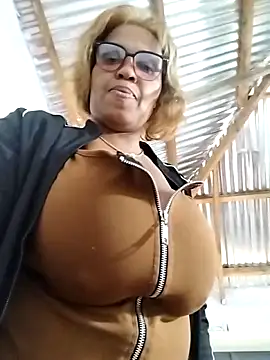 Snapshot of bubblendz1988 chatting on December 14, 2025, 8:09 am bubblendz1988 online show from December 14, 2025, 8:09 am