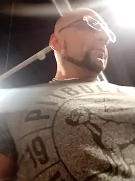 bobbuilder77pl online show from February 6, 2025, 3:16 am