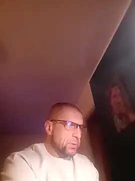 bobbuilder77pl online show from February 17, 2025, 12:32 am