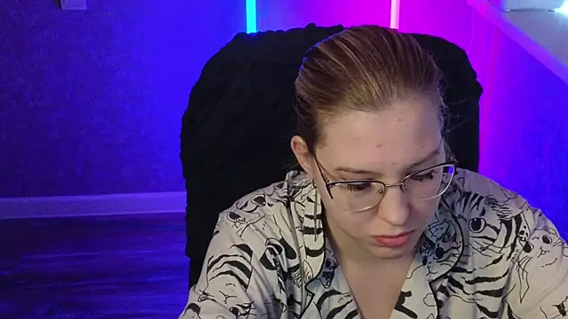 Snapshot of HotBrandyX chatting on March 2, 2025, 5:01 am HotBrandyX online show from March 2, 2025, 5:01 am