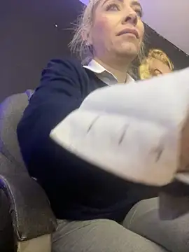 Snapshot of viktoria_davis_ chatting on October 24, 2025, 12:31 am viktoria davis online show from October 24, 2025, 12:31 am