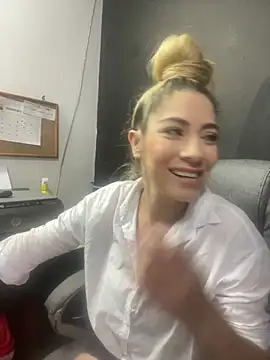 Snapshot of viktoria_davis_ chatting on March 14, 2025, 10:16 pm viktoria davis online show from March 14, 2025, 10:16 pm
