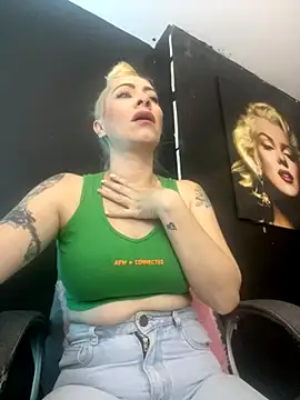 Snapshot of viktoria_davis_ chatting on October 3, 2025, 10:11 pm viktoria davis online show from October 3, 2025, 10:11 pm