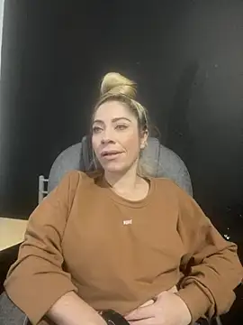 Snapshot of viktoria_davis_ chatting on March 13, 2025, 1:21 am viktoria davis online show from March 13, 2025, 1:21 am