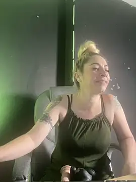 Snapshot of viktoria_davis_ chatting on March 6, 2025, 1:48 am viktoria davis online show from March 6, 2025, 1:48 am