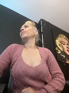 Snapshot of viktoria_davis_ chatting on October 1, 2025, 1:11 am viktoria davis online show from October 1, 2025, 1:11 am