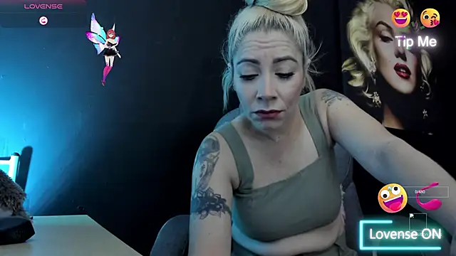 Snapshot of viktoria_davis_ chatting on October 20, 2025, 11:38 pm viktoria davis online show from October 20, 2025, 11:38 pm