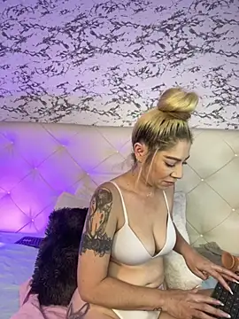 Snapshot of viktoria_davis_ chatting on February 18, 2025, 9:42 pm viktoria davis online show from February 18, 2025, 9:42 pm