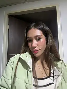 Snapshot of zoe_storm chatting on February 26, 2025, 3:03 am zoe storm online show from February 26, 2025, 3:03 am