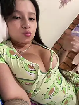 Snapshot of _Amber_Brown chatting on November 8, 2025, 3:43 am Amber Brown online show from November 8, 2025, 3:43 am