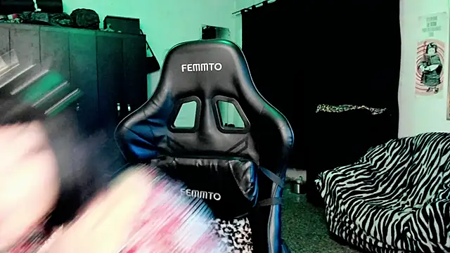 roxy toxic online show from January 14, 2026, 12:47 am